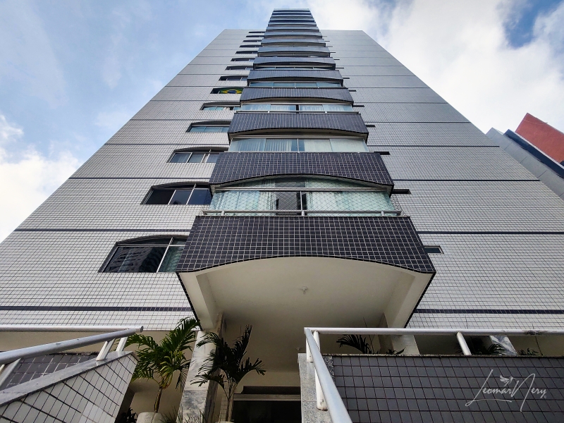 Apartamento à venda com 3 quartos, 1 banheiro, 1 vaga e 222m² no Boa Viagem, Recife — foto principal